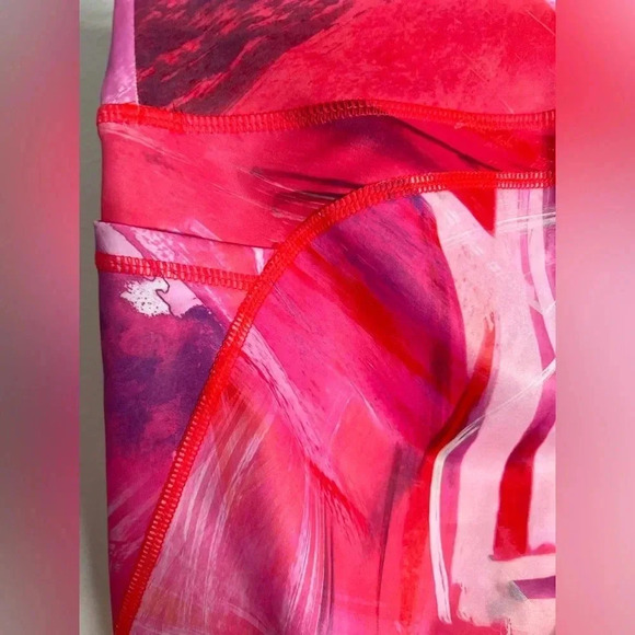 NWT Women's Fila High Rise Capri Leggings size Medium Multi Color - Picture 6 of 9